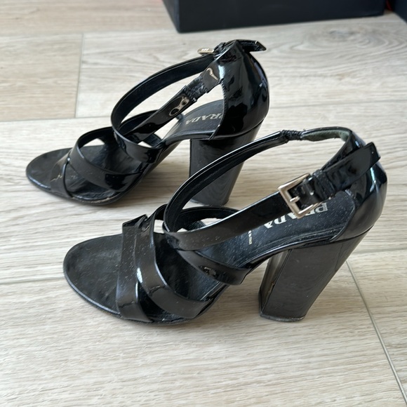Prada black patent leather heeled sandals 39 - Picture 2 of 8